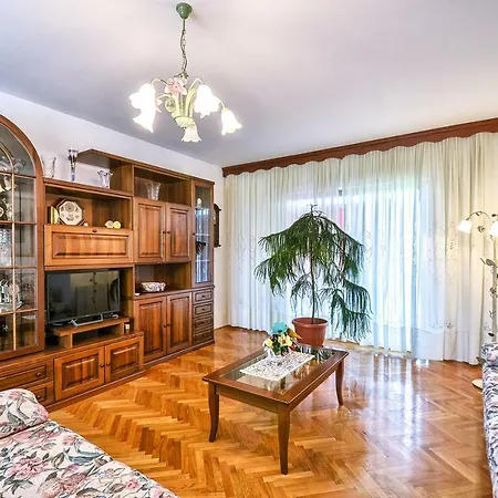 Vila Daisy Labin (Istria)